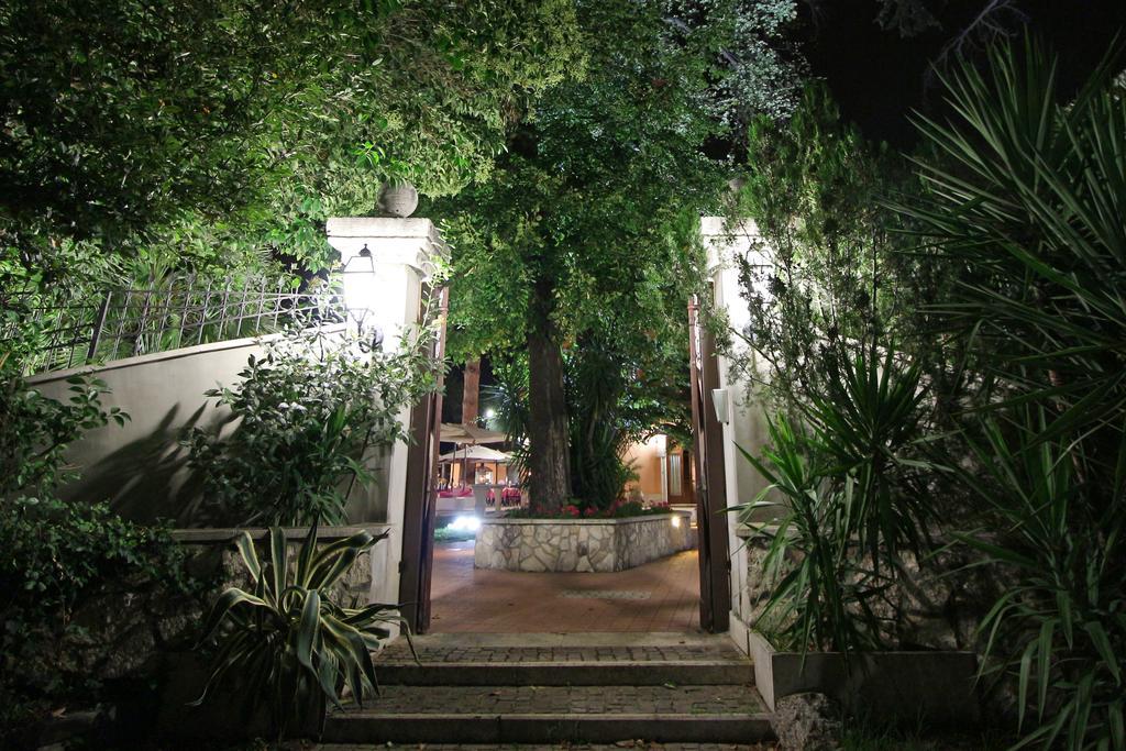 Villa Kappa Тіволі Номер фото